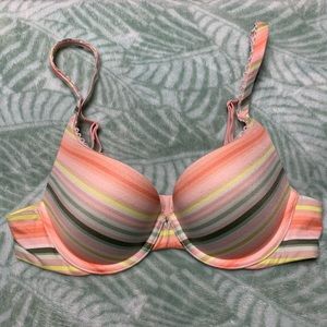 Victoria Secret Body by Victoria Push Up Bra 34a